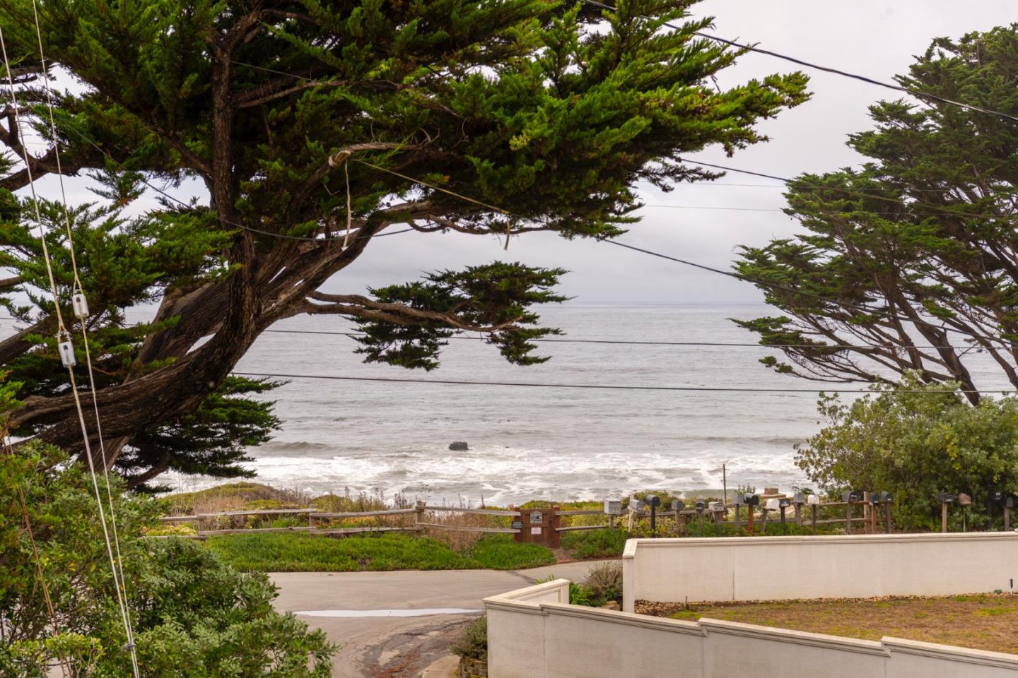 Detail Gallery Image 22 of 43 For 20 Madrone Ave, Moss Beach,  CA 94038 - 2 Beds | 3 Baths