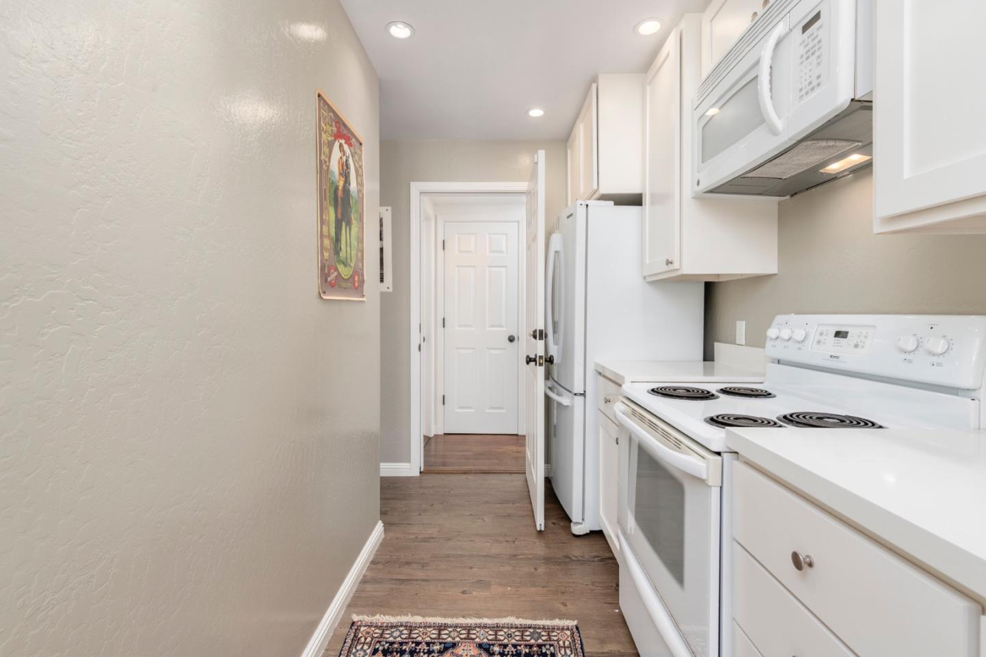 Detail Gallery Image 34 of 43 For 20 Madrone Ave, Moss Beach,  CA 94038 - 2 Beds | 3 Baths