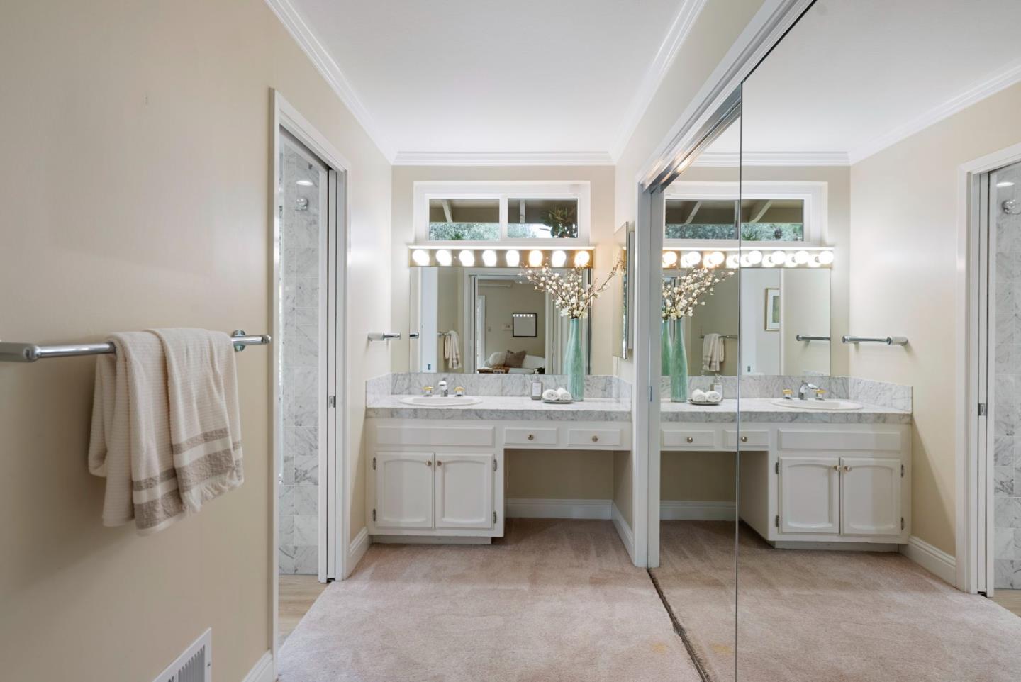 Detail Gallery Image 10 of 20 For 1430 Lakeview Dr, Hillsborough,  CA 94010 - 4 Beds | 3/1 Baths