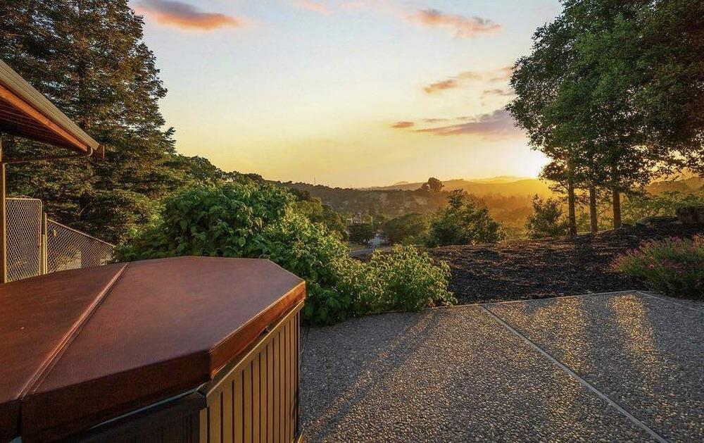 Detail Gallery Image 15 of 89 For 575 Morecroft Rd, Lafayette,  CA 94549 - 4 Beds | 3 Baths