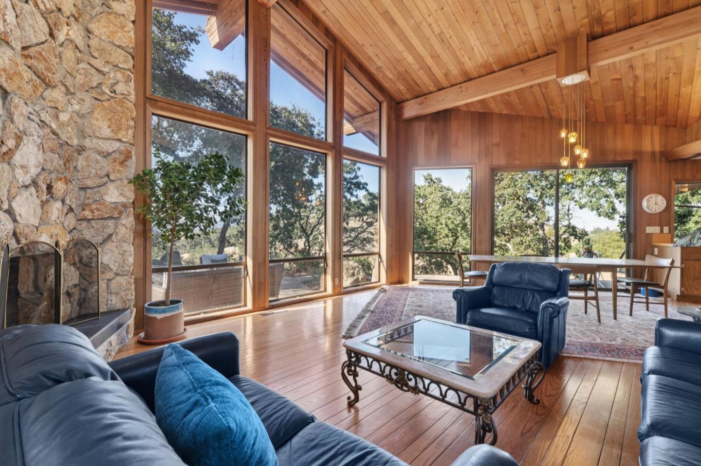 Detail Gallery Image 22 of 89 For 575 Morecroft Rd, Lafayette,  CA 94549 - 4 Beds | 3 Baths