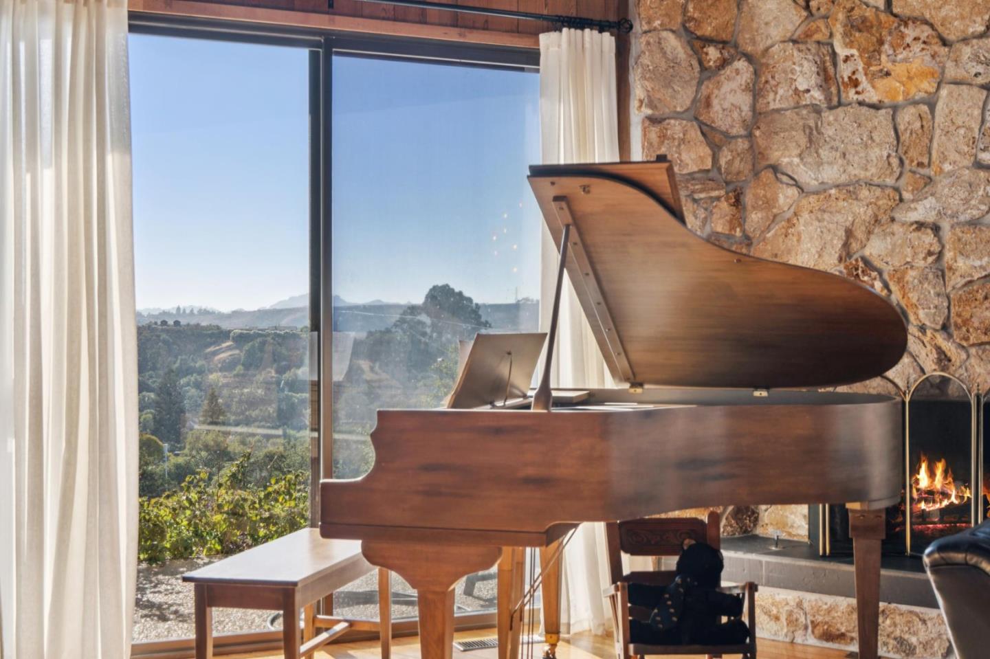 Detail Gallery Image 23 of 89 For 575 Morecroft Rd, Lafayette,  CA 94549 - 4 Beds | 3 Baths