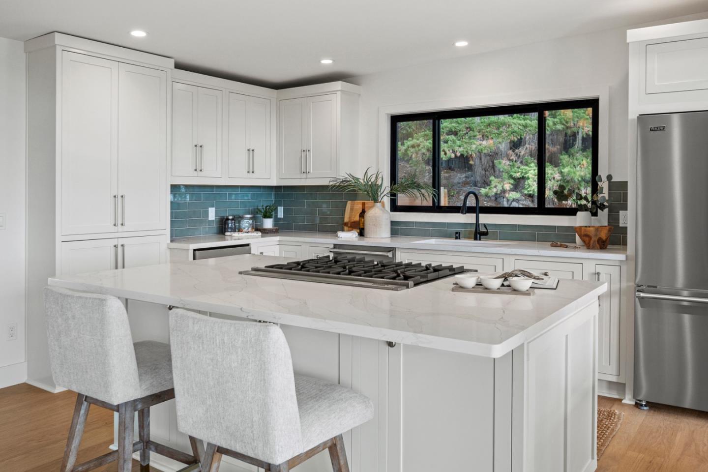 Detail Gallery Image 13 of 33 For 4171 Sunset Ln, Pebble Beach,  CA 93953 - 4 Beds | 3/1 Baths