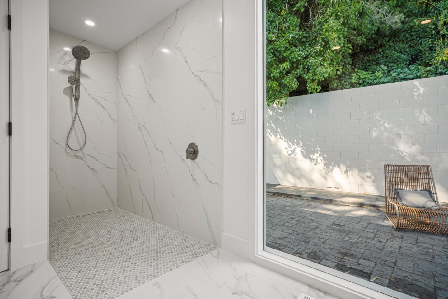 Detail Gallery Image 21 of 33 For 4171 Sunset Ln, Pebble Beach,  CA 93953 - 4 Beds | 3/1 Baths