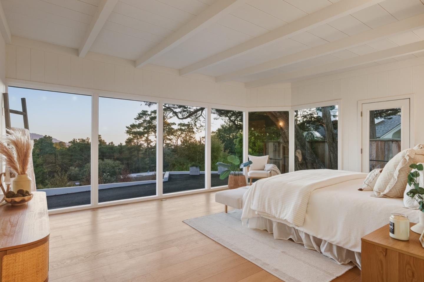 Detail Gallery Image 35 of 38 For 4171 Sunset Ln, Pebble Beach,  CA 93953 - 4 Beds | 3/1 Baths