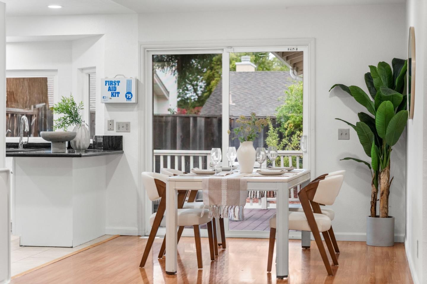 Detail Gallery Image 11 of 49 For 959 Reed Ave, Sunnyvale,  CA 94086 - 4 Beds | 2 Baths