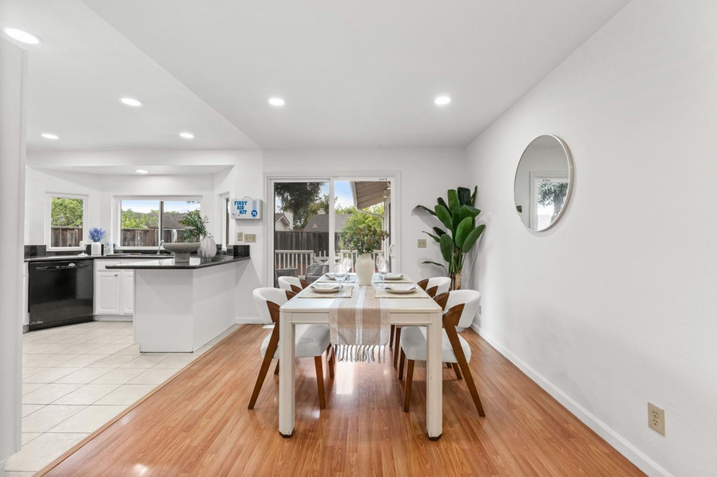 Detail Gallery Image 15 of 49 For 959 Reed Ave, Sunnyvale,  CA 94086 - 4 Beds | 2 Baths