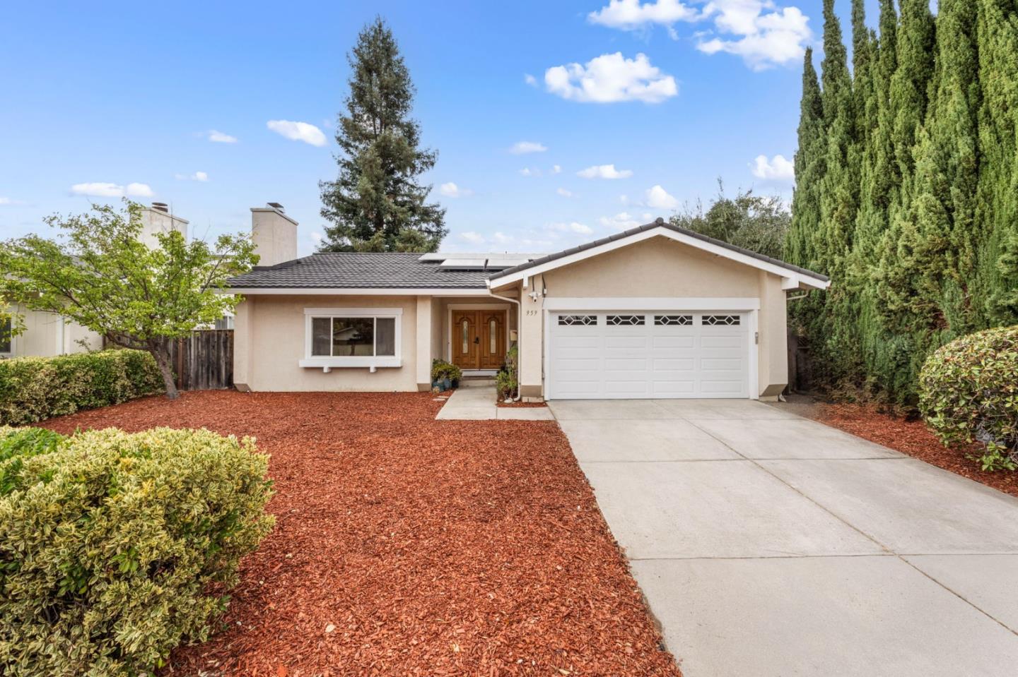 Detail Gallery Image 3 of 49 For 959 Reed Ave, Sunnyvale,  CA 94086 - 4 Beds | 2 Baths