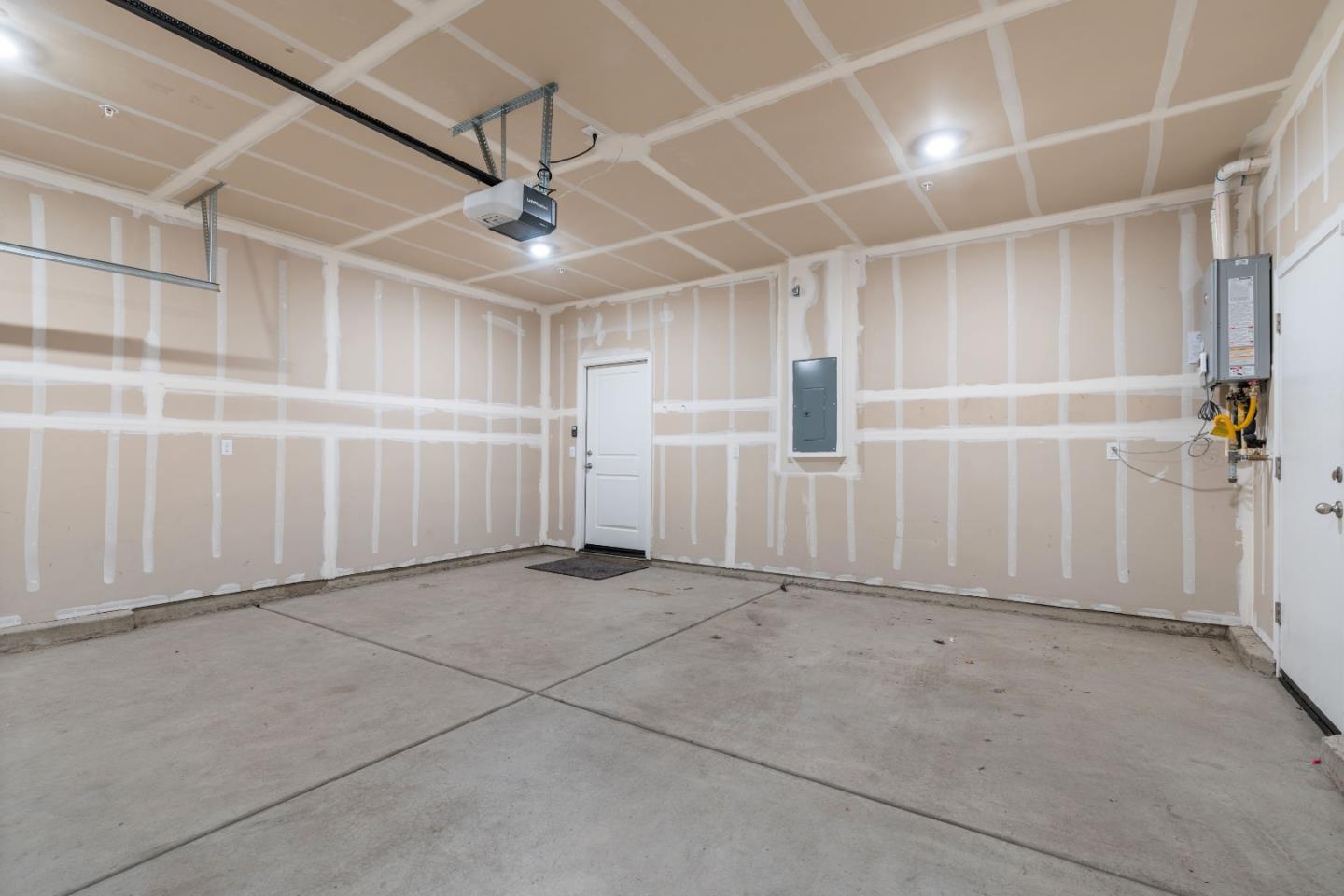 Detail Gallery Image 30 of 50 For 1340 Crimson Pl, Manteca,  CA 95336 - 3 Beds | 2 Baths