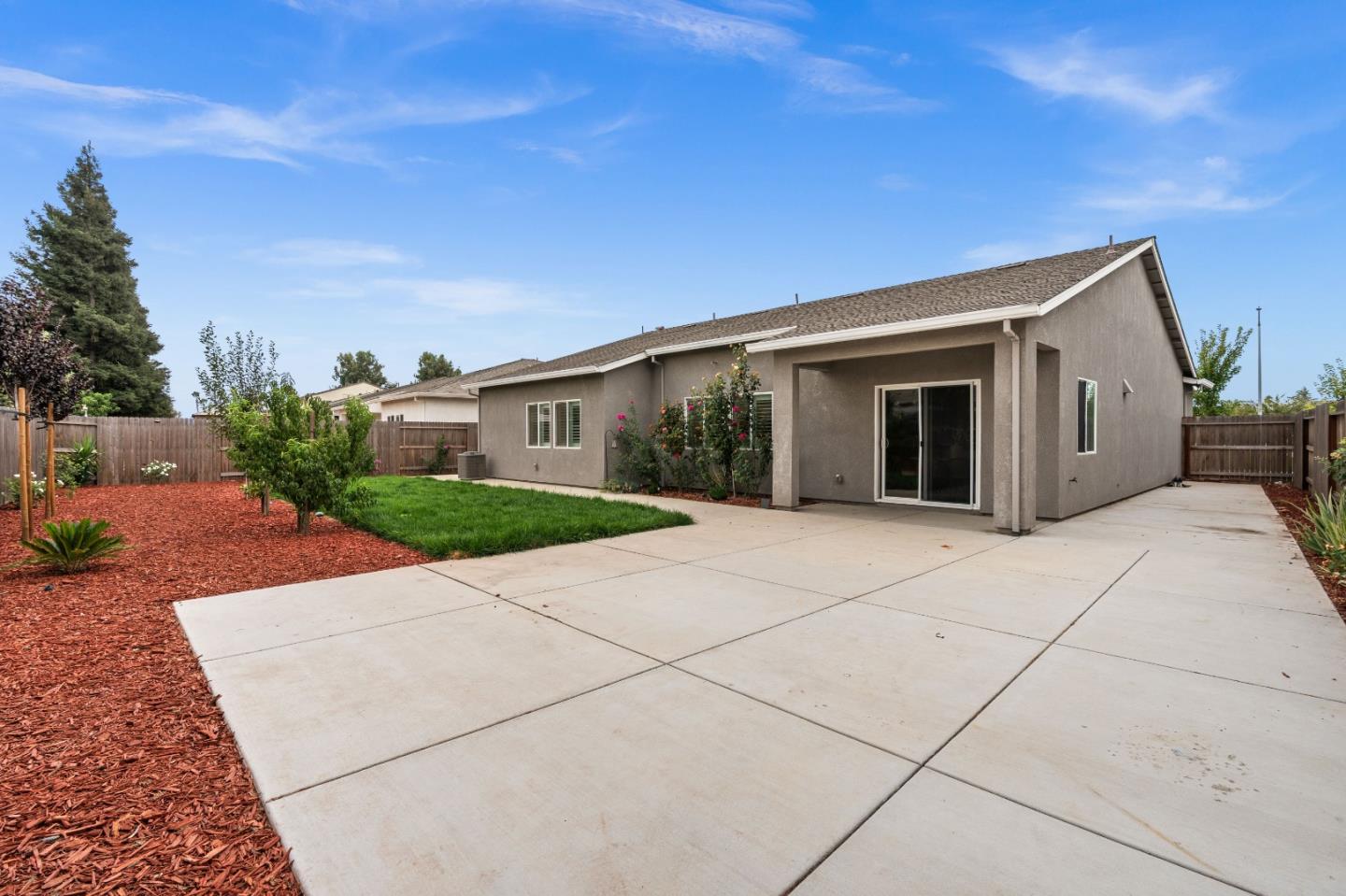 Detail Gallery Image 32 of 50 For 1340 Crimson Pl, Manteca,  CA 95336 - 3 Beds | 2 Baths