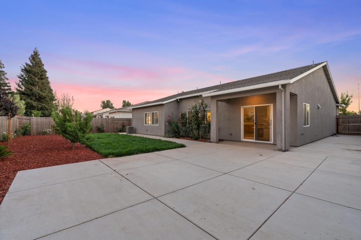 Detail Gallery Image 37 of 50 For 1340 Crimson Pl, Manteca,  CA 95336 - 3 Beds | 2 Baths