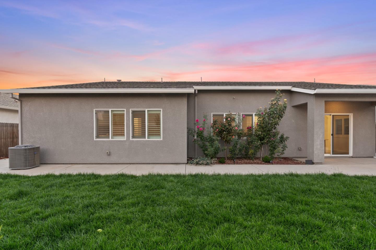 Detail Gallery Image 38 of 50 For 1340 Crimson Pl, Manteca,  CA 95336 - 3 Beds | 2 Baths