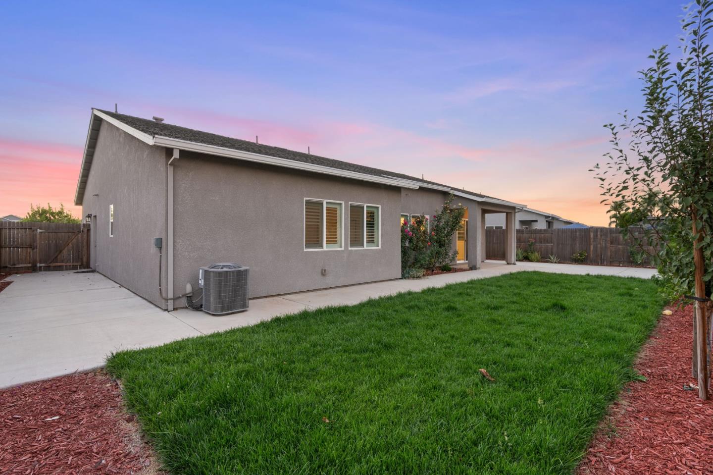 Detail Gallery Image 39 of 50 For 1340 Crimson Pl, Manteca,  CA 95336 - 3 Beds | 2 Baths