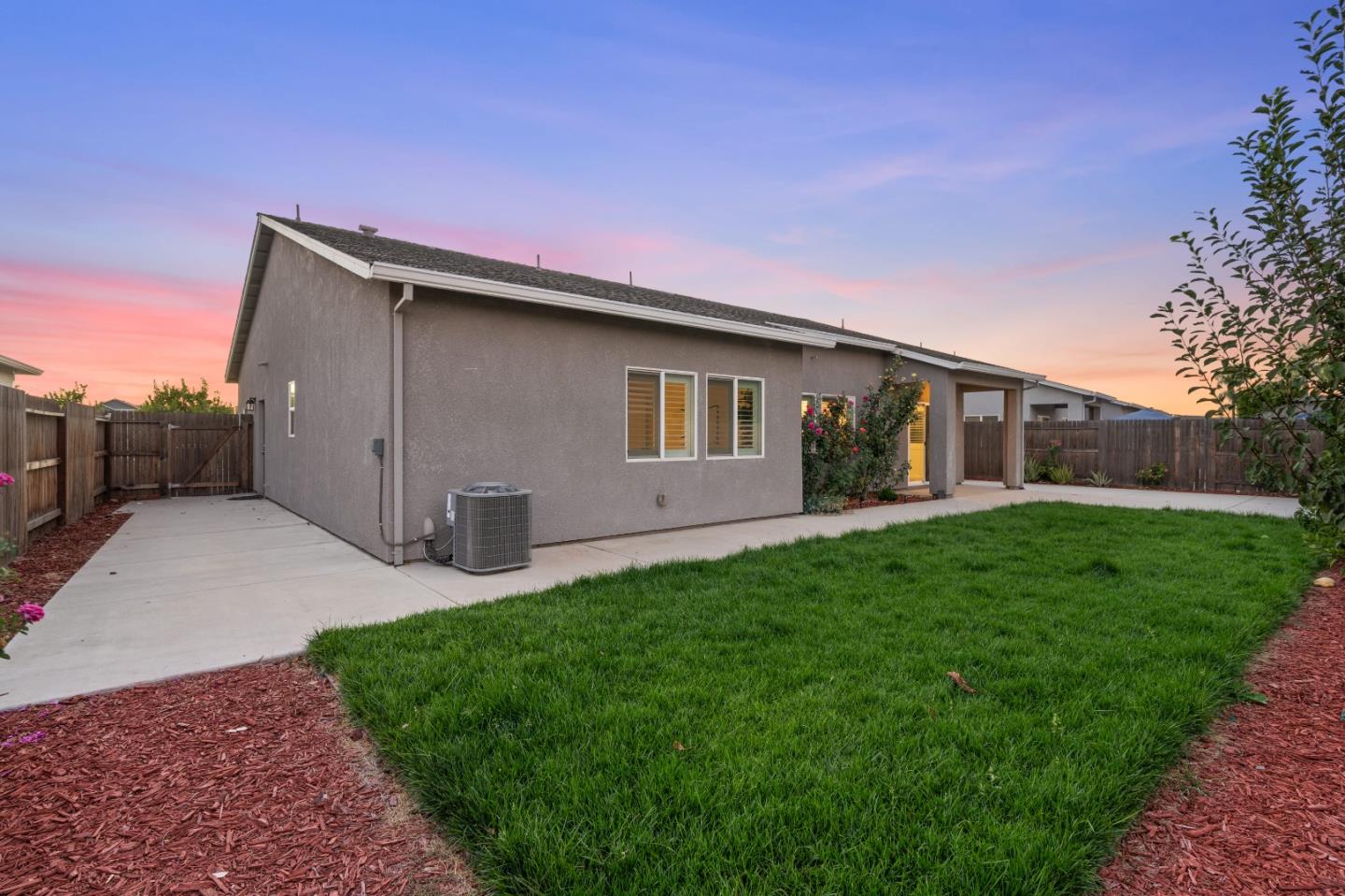 Detail Gallery Image 41 of 50 For 1340 Crimson Pl, Manteca,  CA 95336 - 3 Beds | 2 Baths