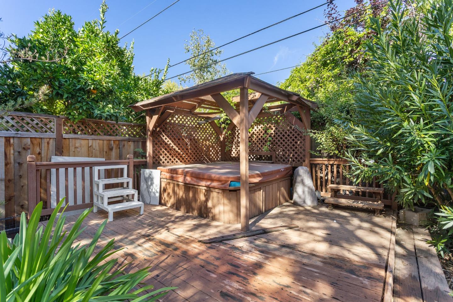 Detail Gallery Image 30 of 35 For 1619 Hallbrook Dr, San Jose,  CA 95124 - 4 Beds | 2 Baths