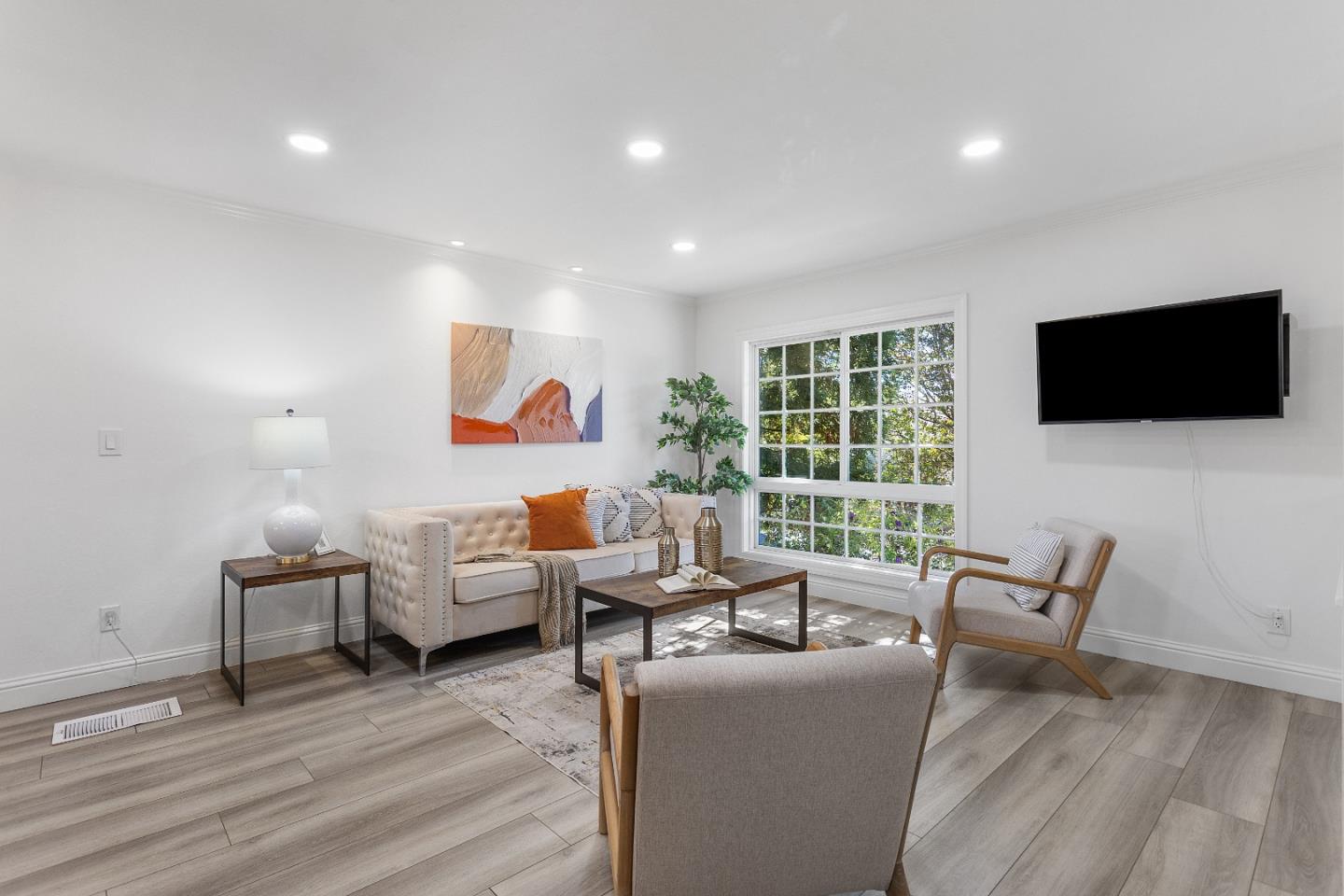 Detail Gallery Image 7 of 35 For 1619 Hallbrook Dr, San Jose,  CA 95124 - 4 Beds | 2 Baths