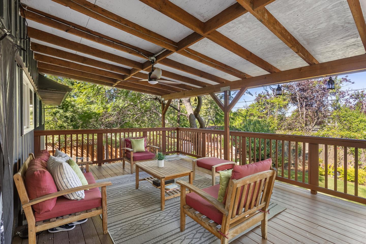 Detail Gallery Image 8 of 35 For 1619 Hallbrook Dr, San Jose,  CA 95124 - 4 Beds | 2 Baths