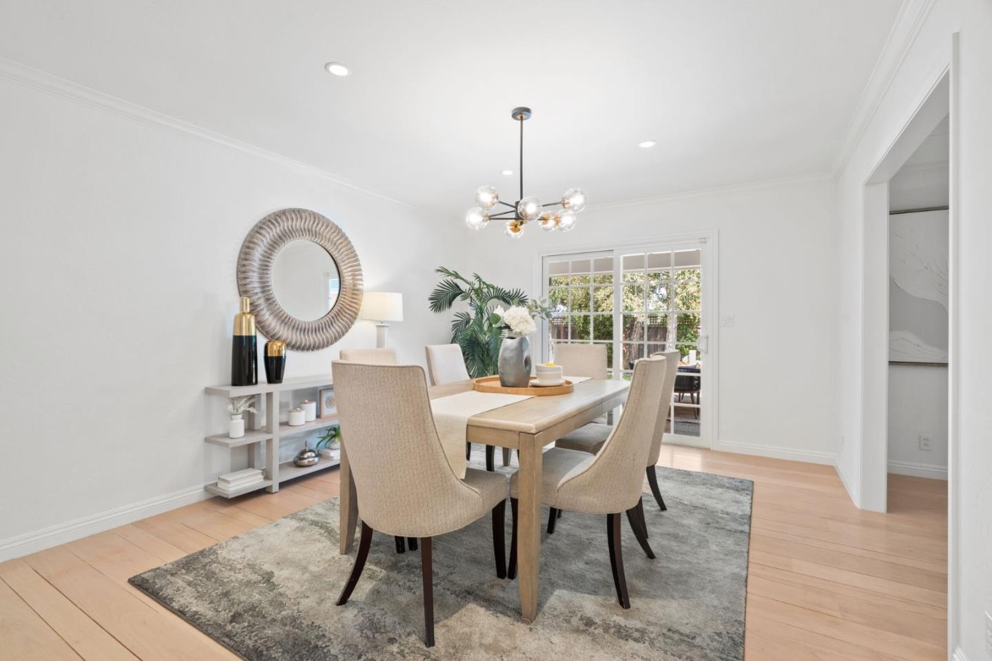 Detail Gallery Image 11 of 35 For 5635 W Walbrook Dr, San Jose,  CA 95129 - 4 Beds | 2 Baths