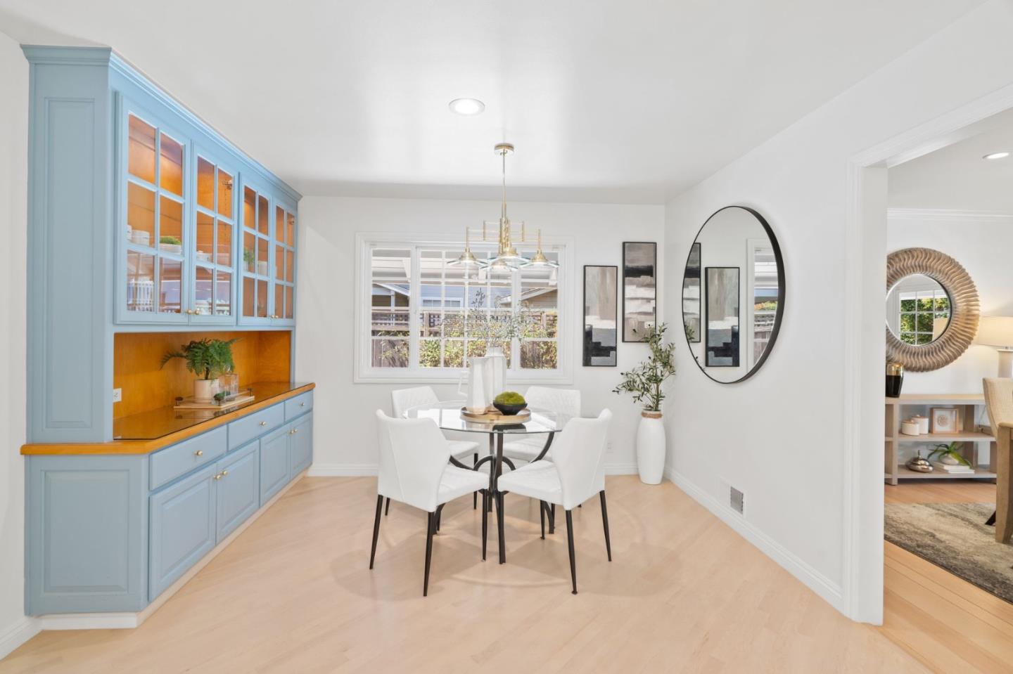 Detail Gallery Image 14 of 35 For 5635 W Walbrook Dr, San Jose,  CA 95129 - 4 Beds | 2 Baths