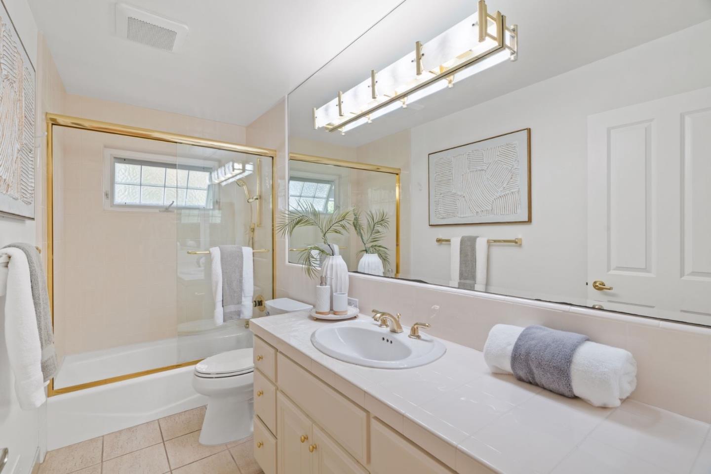 Detail Gallery Image 28 of 35 For 5635 W Walbrook Dr, San Jose,  CA 95129 - 4 Beds | 2 Baths