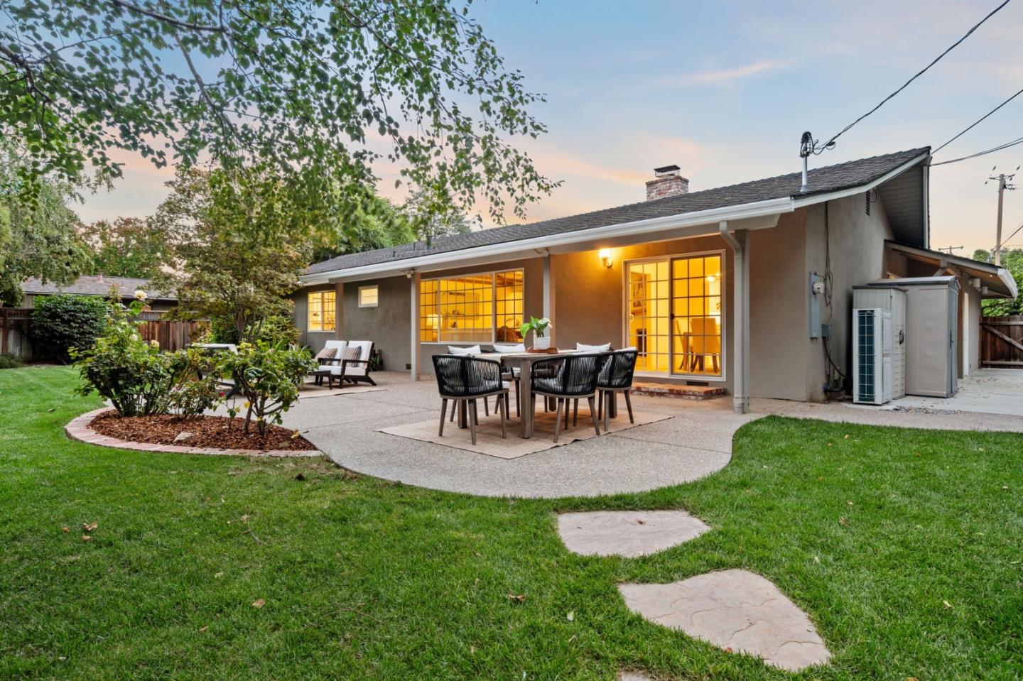 Detail Gallery Image 29 of 35 For 5635 W Walbrook Dr, San Jose,  CA 95129 - 4 Beds | 2 Baths