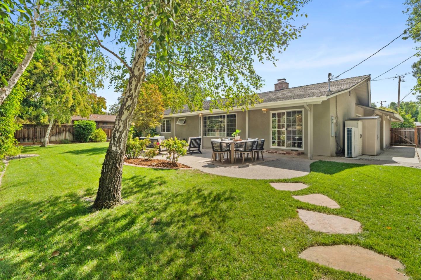 Detail Gallery Image 32 of 35 For 5635 W Walbrook Dr, San Jose,  CA 95129 - 4 Beds | 2 Baths