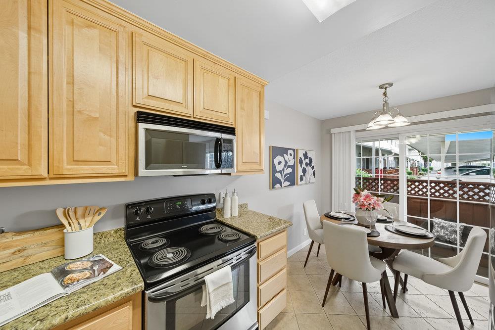 Detail Gallery Image 13 of 32 For 700 Fargo Ave #12,  San Leandro,  CA 94579 - 2 Beds | 2 Baths