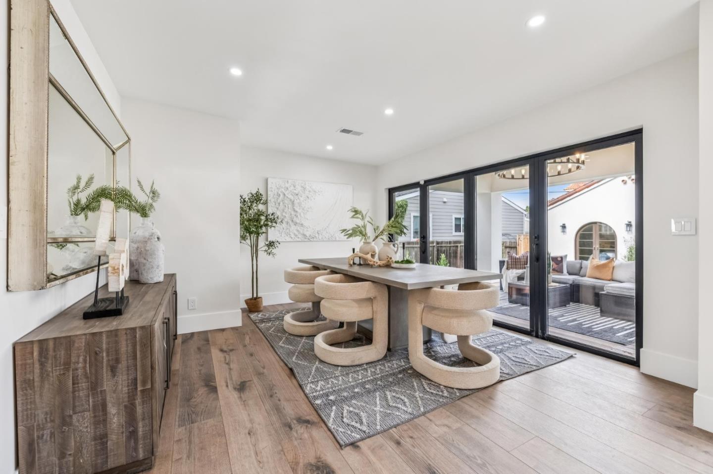 Detail Gallery Image 15 of 64 For 840 N Idaho St, San Mateo,  CA 94401 - 5 Beds | 4 Baths