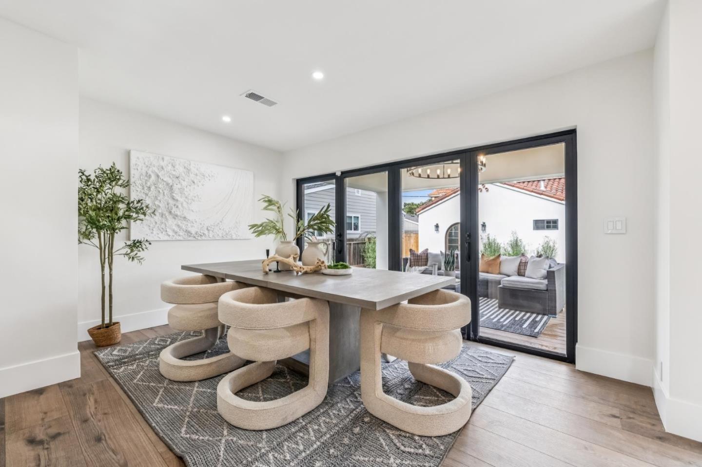 Detail Gallery Image 16 of 64 For 840 N Idaho St, San Mateo,  CA 94401 - 5 Beds | 4 Baths