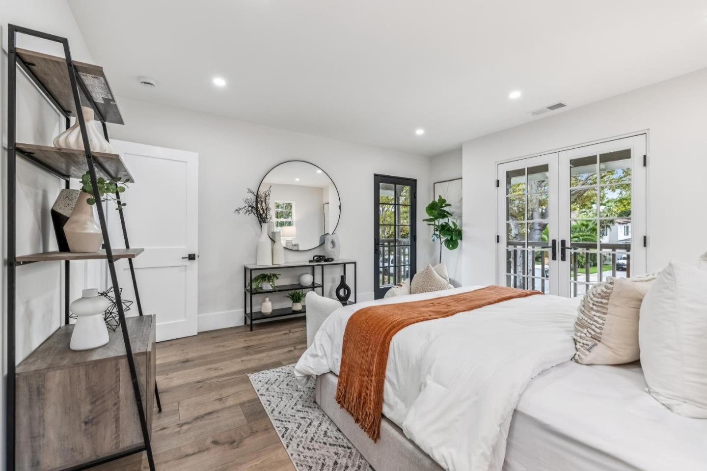 Detail Gallery Image 20 of 64 For 840 N Idaho St, San Mateo,  CA 94401 - 5 Beds | 4 Baths