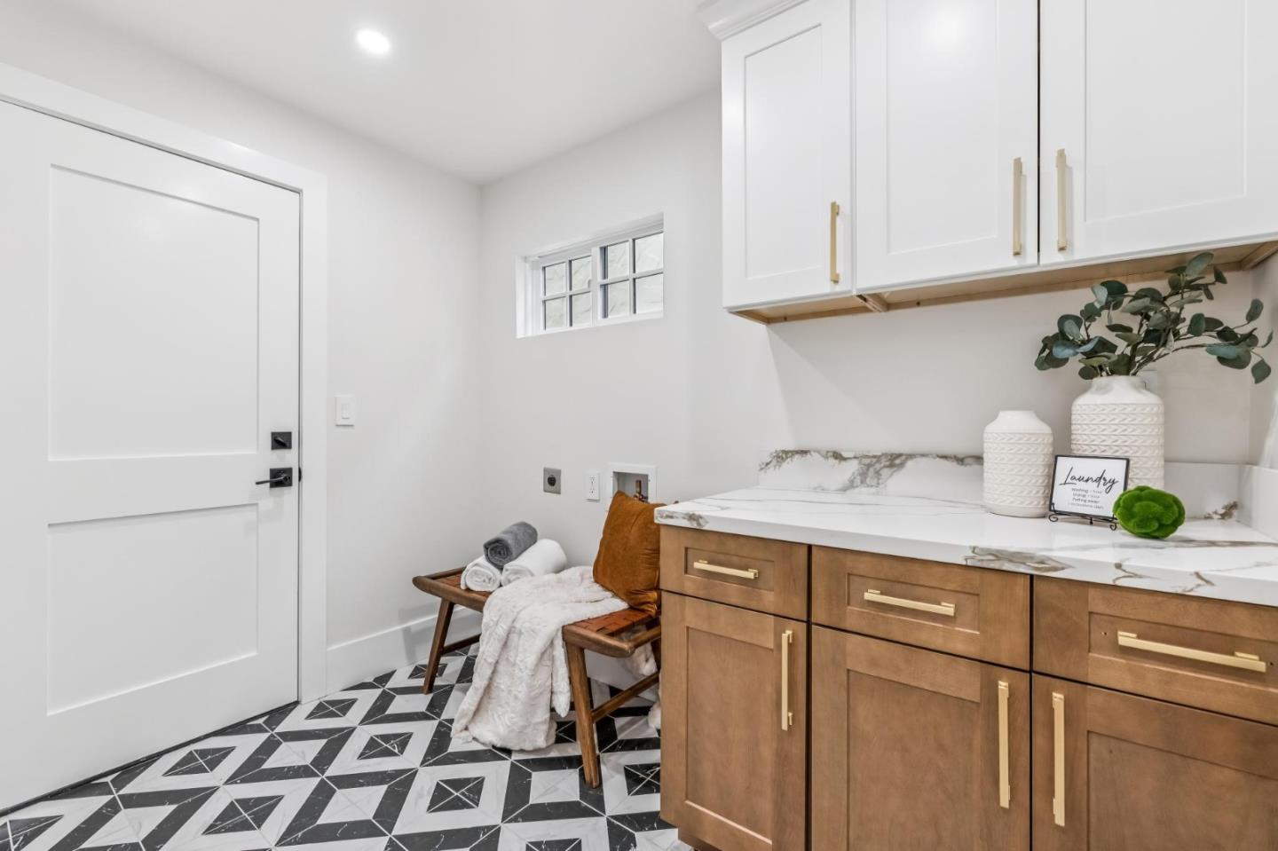 Detail Gallery Image 32 of 64 For 840 N Idaho St, San Mateo,  CA 94401 - 5 Beds | 4 Baths