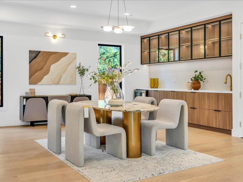 Detail Gallery Image 15 of 53 For 883 Rorke Way, Palo Alto,  CA 94303 - 6 Beds | 4/1 Baths