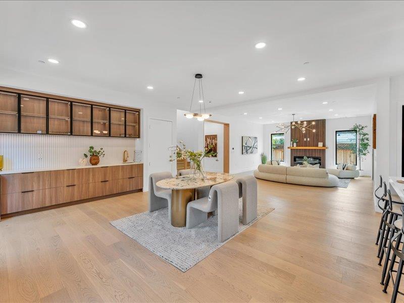 Detail Gallery Image 16 of 53 For 883 Rorke Way, Palo Alto,  CA 94303 - 6 Beds | 4/1 Baths