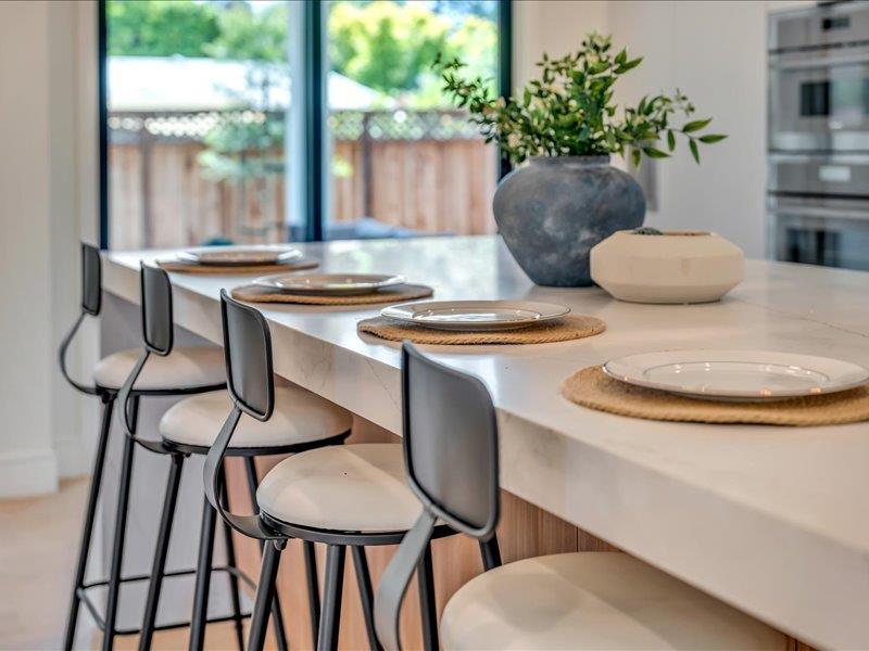 Detail Gallery Image 17 of 53 For 883 Rorke Way, Palo Alto,  CA 94303 - 6 Beds | 4/1 Baths