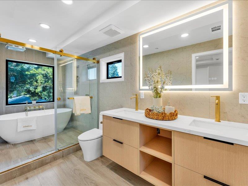 Detail Gallery Image 25 of 53 For 883 Rorke Way, Palo Alto,  CA 94303 - 6 Beds | 4/1 Baths