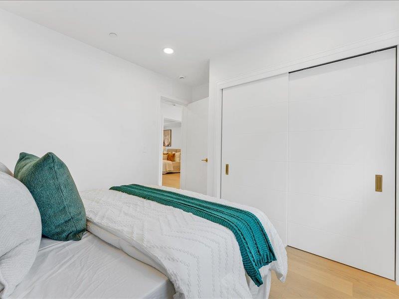 Detail Gallery Image 27 of 53 For 883 Rorke Way, Palo Alto,  CA 94303 - 6 Beds | 4/1 Baths