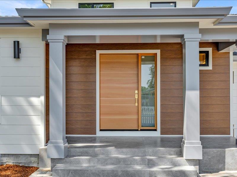 Detail Gallery Image 3 of 53 For 883 Rorke Way, Palo Alto,  CA 94303 - 6 Beds | 4/1 Baths