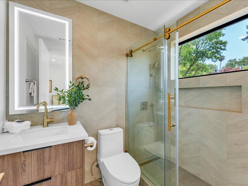 Detail Gallery Image 30 of 53 For 883 Rorke Way, Palo Alto,  CA 94303 - 6 Beds | 4/1 Baths