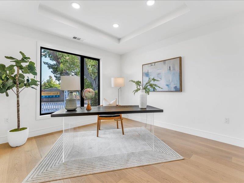 Detail Gallery Image 31 of 53 For 883 Rorke Way, Palo Alto,  CA 94303 - 6 Beds | 4/1 Baths