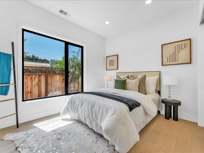 Detail Gallery Image 34 of 53 For 883 Rorke Way, Palo Alto,  CA 94303 - 6 Beds | 4/1 Baths