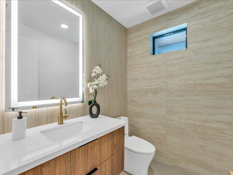 Detail Gallery Image 36 of 53 For 883 Rorke Way, Palo Alto,  CA 94303 - 6 Beds | 4/1 Baths