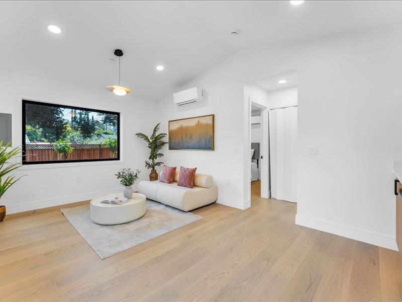 Detail Gallery Image 37 of 53 For 883 Rorke Way, Palo Alto,  CA 94303 - 6 Beds | 4/1 Baths