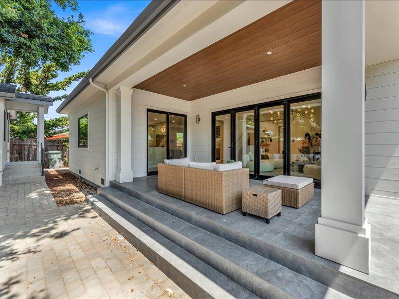 Detail Gallery Image 43 of 53 For 883 Rorke Way, Palo Alto,  CA 94303 - 6 Beds | 4/1 Baths