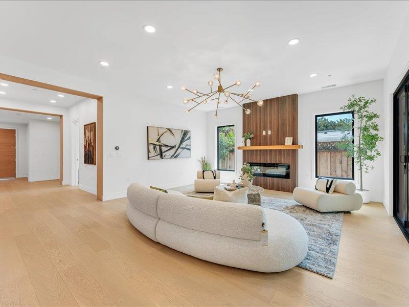 Detail Gallery Image 6 of 53 For 883 Rorke Way, Palo Alto,  CA 94303 - 6 Beds | 4/1 Baths