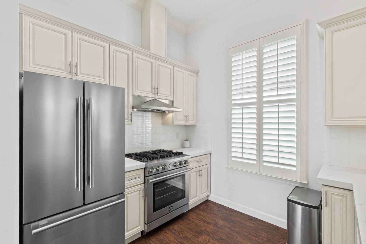 Detail Gallery Image 10 of 44 For 141 N Almaden Blvd, San Jose,  CA 95110 - 3 Beds | 2 Baths