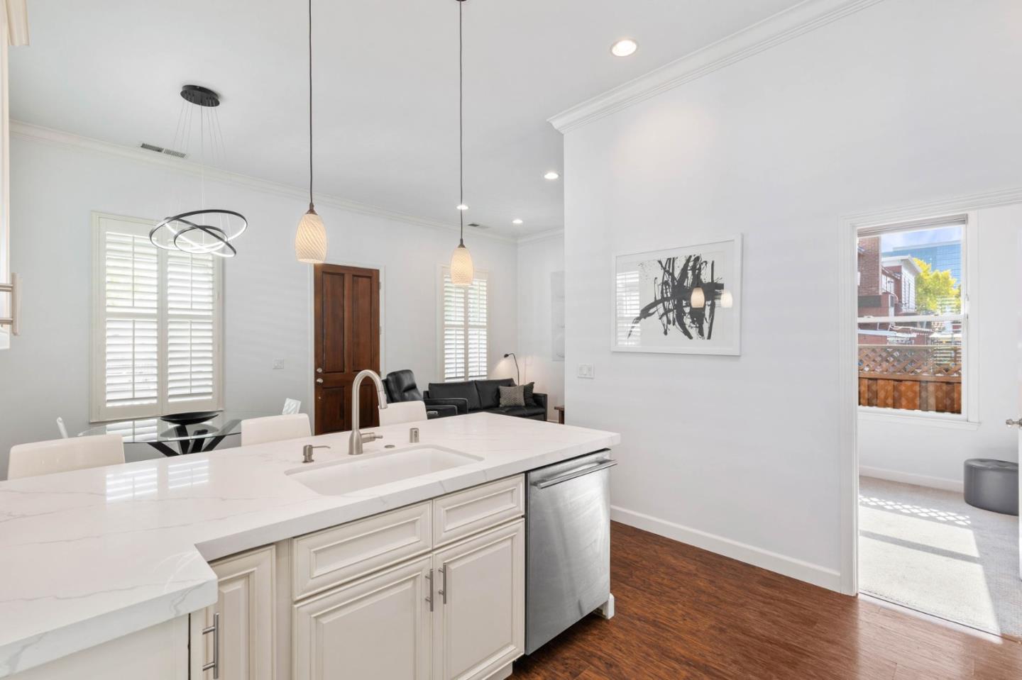 Detail Gallery Image 11 of 44 For 141 N Almaden Blvd, San Jose,  CA 95110 - 3 Beds | 2 Baths