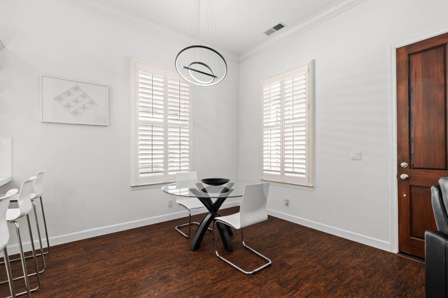 Detail Gallery Image 8 of 44 For 141 N Almaden Blvd, San Jose,  CA 95110 - 3 Beds | 2 Baths