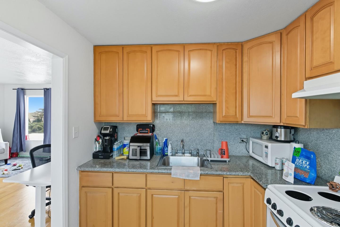 Detail Gallery Image 42 of 58 For 1840 Church St, San Francisco,  CA 94131 - 6 Beds | 4 Baths