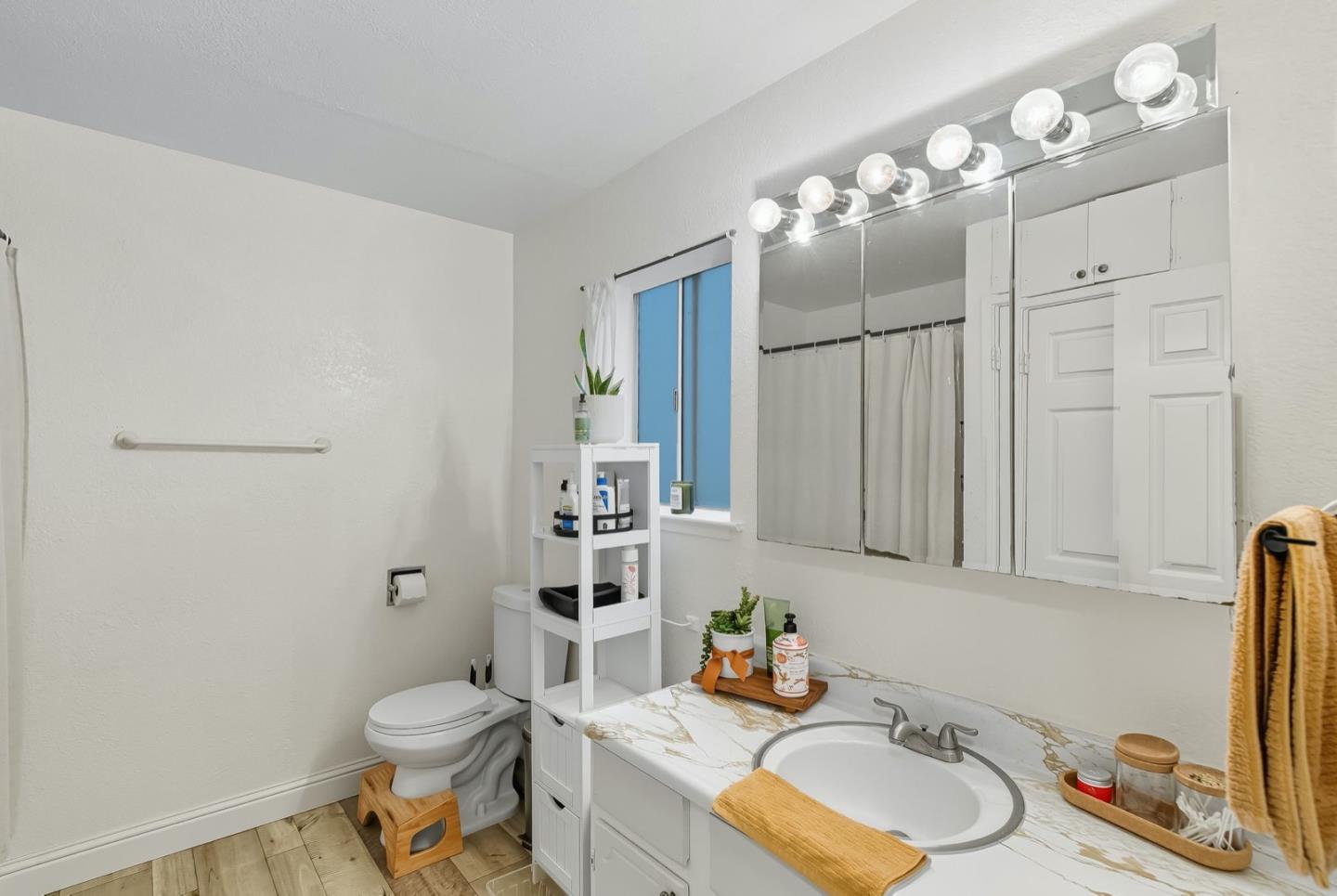 Detail Gallery Image 50 of 58 For 1840 Church St, San Francisco,  CA 94131 - 6 Beds | 4 Baths