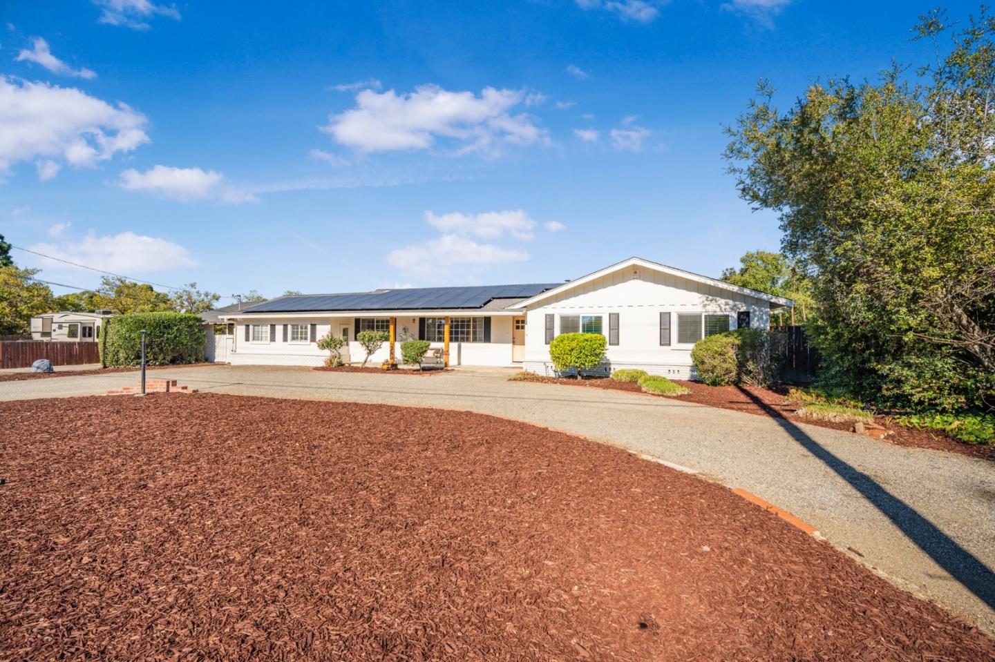 Detail Gallery Image 2 of 40 For 2135 Diana Ave, Morgan Hill,  CA 95037 - 4 Beds | 3 Baths